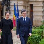 Mirabela Grădinaru, despre prima întâlnire cu Nicuşor Dan: M-a atras felul lui de a fi, de a privi şi de a se raporta la oameni. Şi recunosc că m-a atras foarte mult şi părul lui creţ