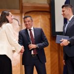 Grindeanu reacționează după scandalul fostului șef de cabinet, prins de DNA cu 500.000 de euro în cutii de pantofi: „Îmi doresc să fie nevinovat”