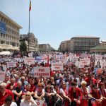 Surse – Bolojan așteaptă retragerea miniștrilor PSD din Guvern. Îi va demite pe toți secretarii de stat și prefecții PSD, precum și pe cei numiți în deconcentrate