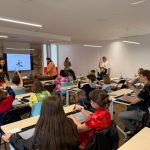 Elevii Academiei Da Vinci au descoperit tainele caligrafiei chinezești în cadrul unei experiențe culturale speciale