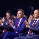 Fitch avertizează România: criza politică prelungită poate împinge ratingul țării în categoria „junk”