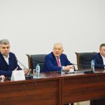 Constantin Toma (PSD) – Amintiţi-vă Guvernul Cioloş, în care viceprim-ministru era domnul Dîncu, care era controlat de PSD. Se doreşte acelaşi lucru, să numim nişte tehnocraţi care să răspundă la comenzi