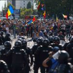 Nicușor Dan condamnă violențele din Piața Victoriei și acuză politicieni că alimentează tensiunile