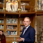 Luca Niculescu depune astăzi lista Guvernului în Parlament. PSD controlează 11 din cele 17 ministere